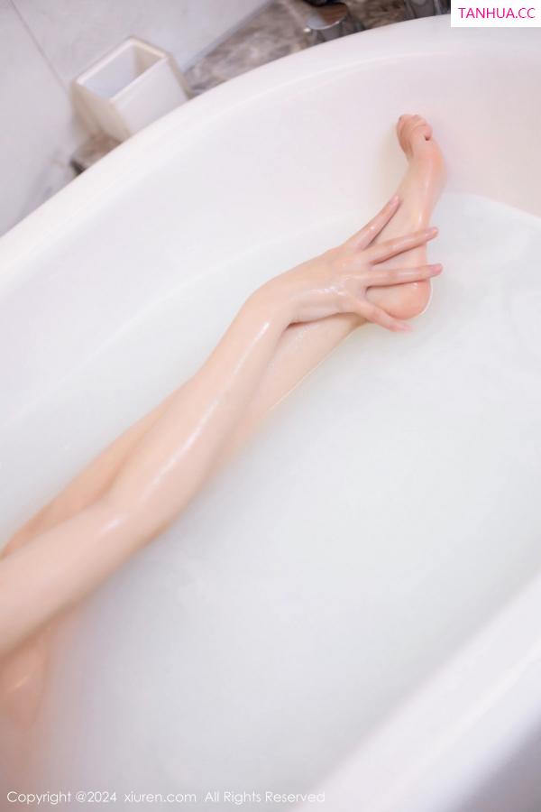 玥儿玥  [XiuRen]高清写真图 2024.04.30 No.8480 玥儿玥 旗袍美腿第61张图片